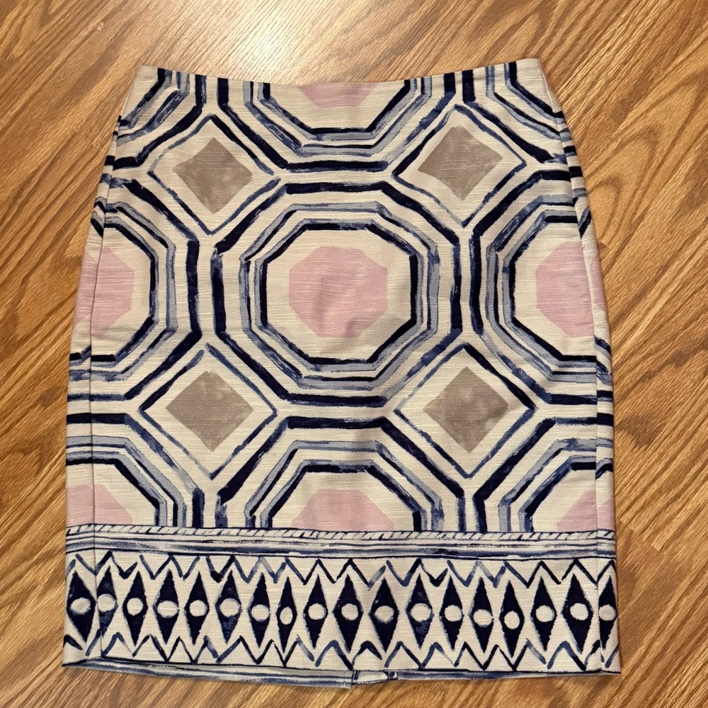 The Loft Geometric Patterned mini Skirt in Pink and blue. Size 4.